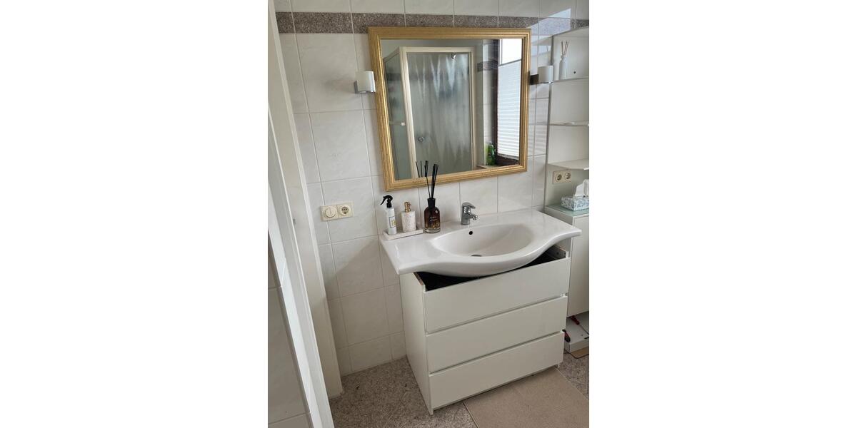 Doppelhaushälfte Hannover - 3 Zimmer, 175 m&sup2;, 1.800&euro; | Angebot:26665679