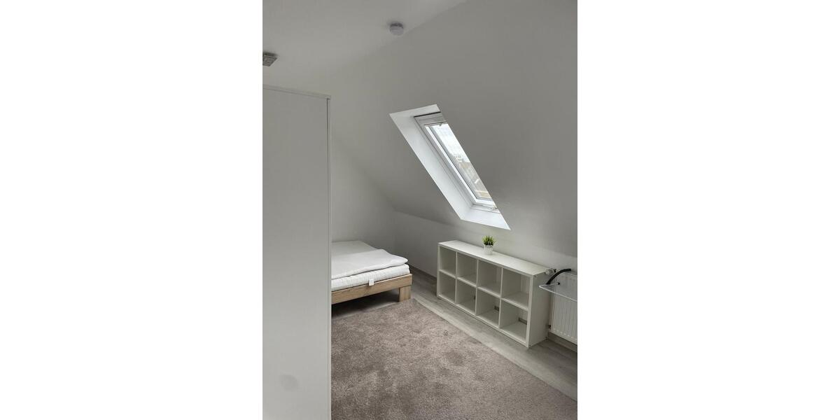 Möbliertes Zimmer in einer WG zu vermieten 1 zimmer