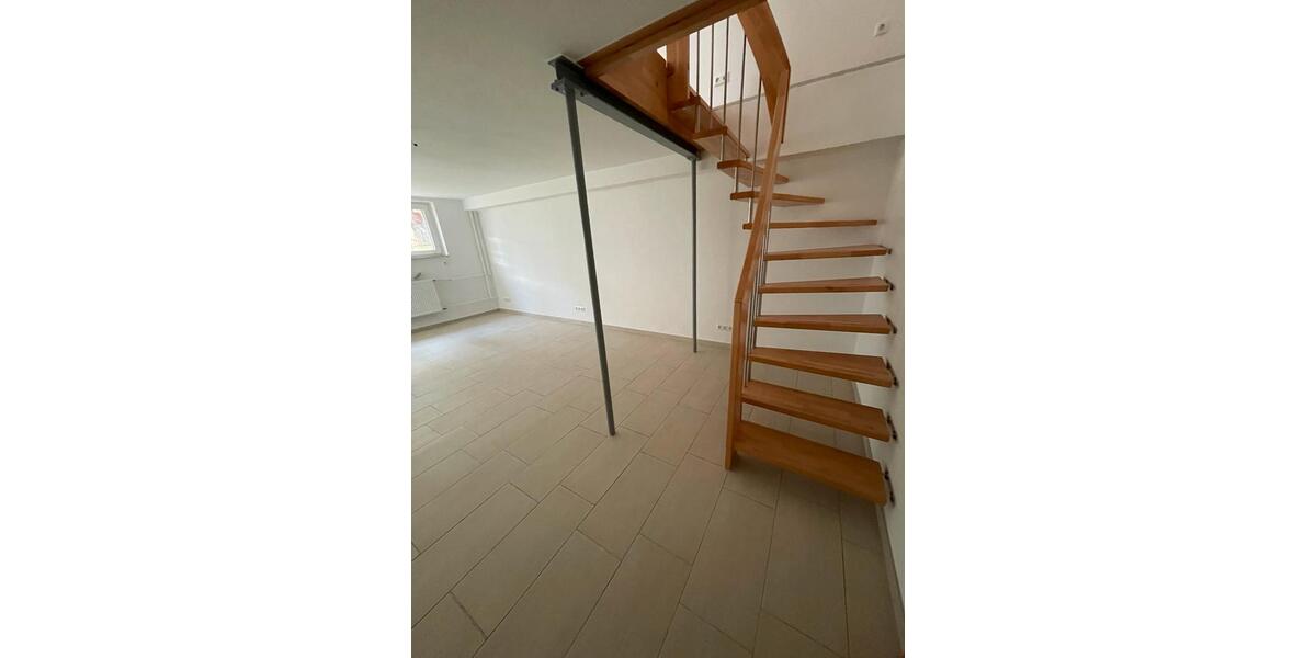 Hochparterre Hannover Döhren-Wülfel - 5 Zimmer, 135 m&sup2;, 1.200&euro; | Angebot:26402899