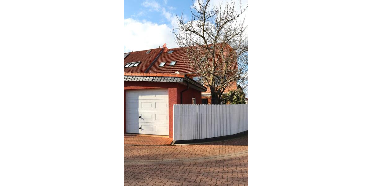 Reihenhaus Laatzen - 7 Zimmer, 193 m&sup2;, 595.000&euro; | Angebot:24654957