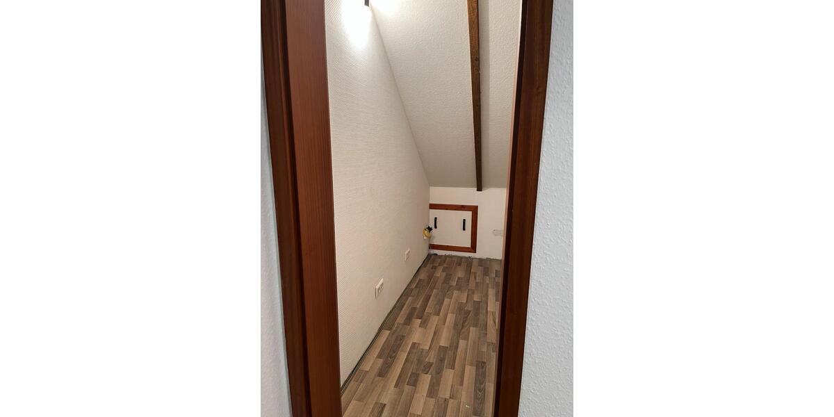 Dachgeschoßwohnung Springe - 2 Zimmer, 60 m&sup2;, 510&euro; | Angebot:26044814
