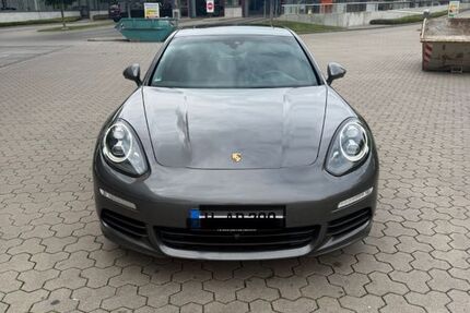 Porsche Panamera 192.000 km 28.900 € Garbsen 30823