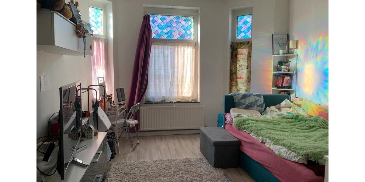 Sonniges Zimmer in 3er Wg 4 zimmer