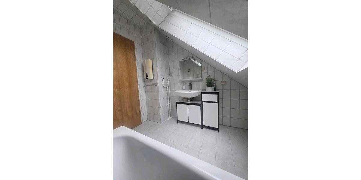 Dachgeschoßwohnung Bad Münder am Deister - 3 Zimmer, 74 m&sup2;, 785&euro; | Angebot:27587359