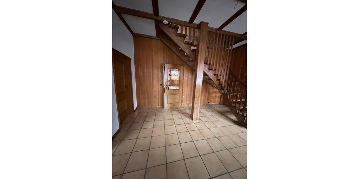 Erdgeschoßwohnung Neustadt am Rübenberge - 5 Zimmer, 185 m&sup2;, 1.565&euro; | Angebot:26041142