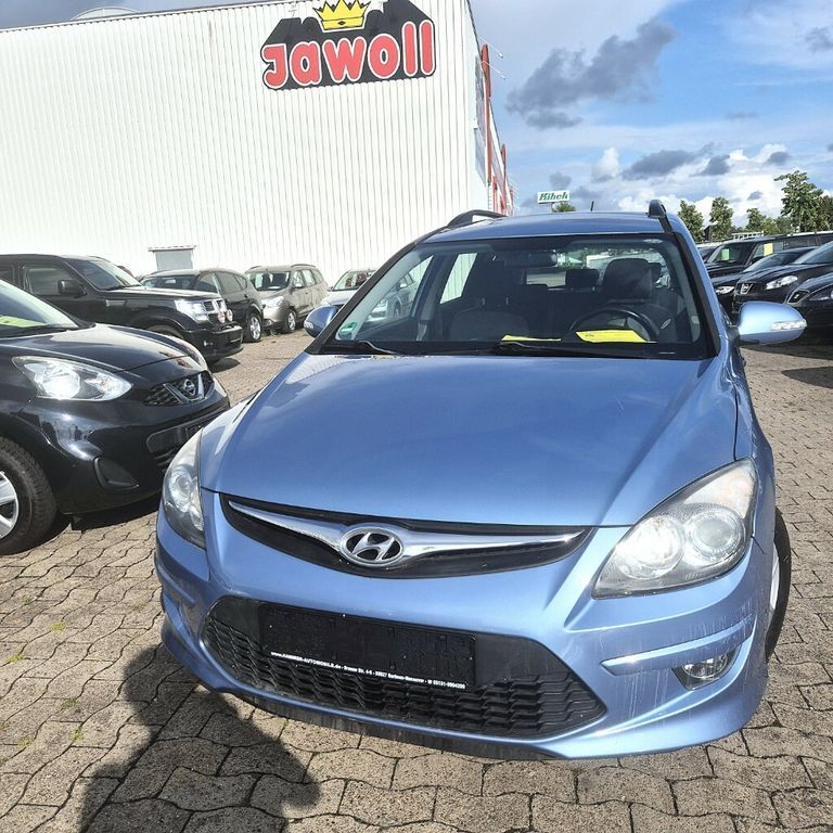 i30