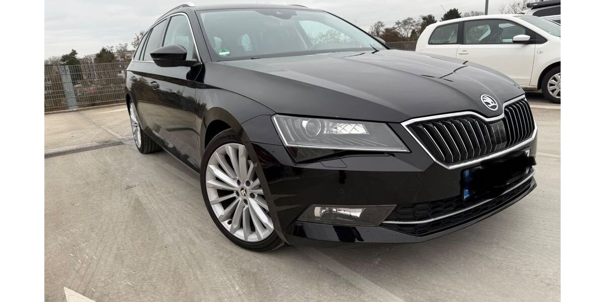 Skoda Superb 219.600 km 13.999 &euro; Garbsen 30826