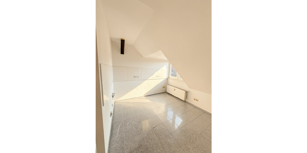 Dachgeschoßwohnung Hannover Vahrenwald-List - 3 Zimmer, 73 m&sup2;, 840&euro; | Angebot:25721761