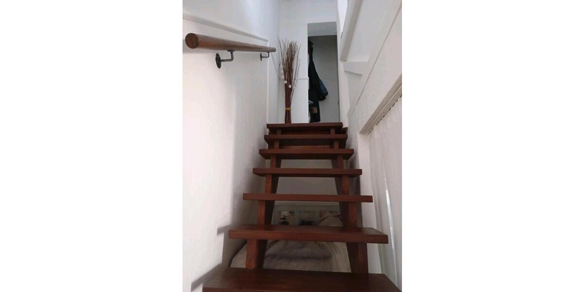 Renoviertes Zweifamilienhaus in ruhiger Lage - provisionsfrei 8 zimmer