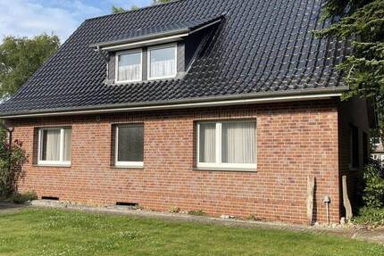 GROSSZÜGIGES Einfamilienhaus IN RUHIGER LAGE