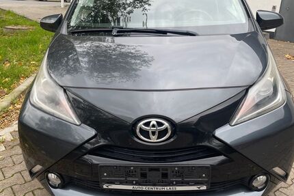 Toyota Aygo (X) 165.000 km 5.590 € Hannover 30177