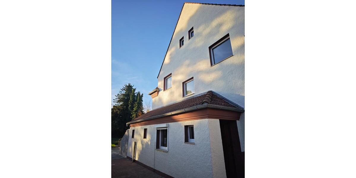 Gepflegte 4-Zimmer Doppelhaushälfte mit Garage in Hannover-Leinha 4 zimmer