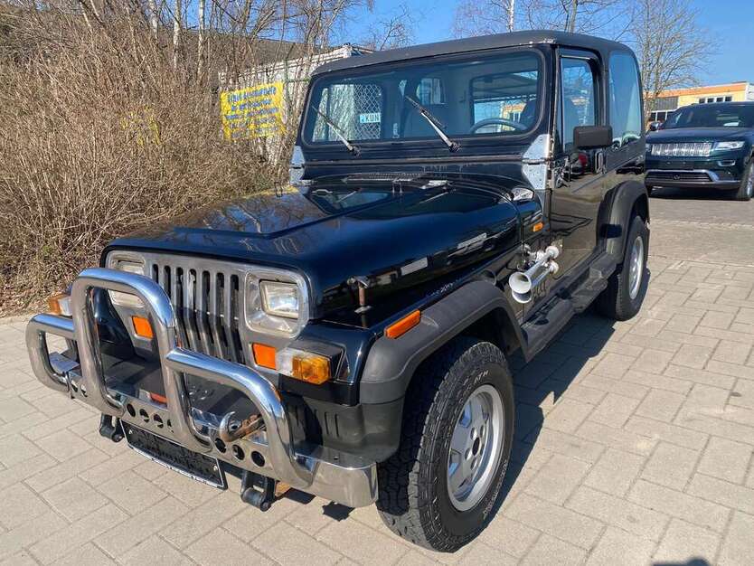 Jeep Wrangler 137.000 km 11.000 € Hildesheim 31137
