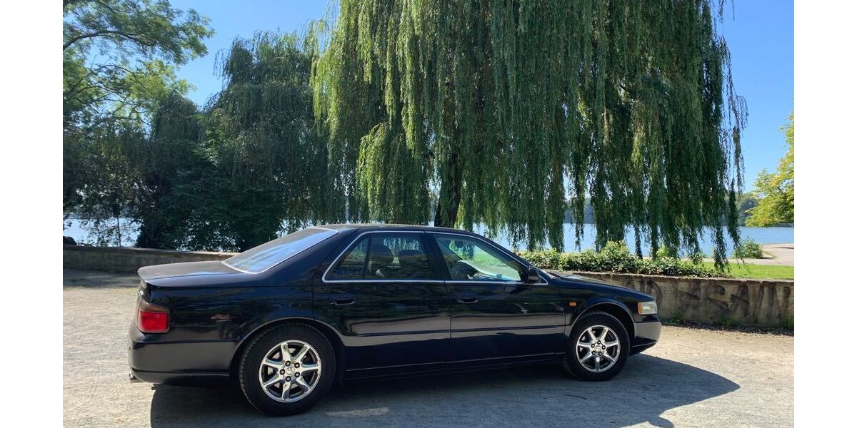 Cadillac STS 250.000 km 7.900 € Hannover 30159