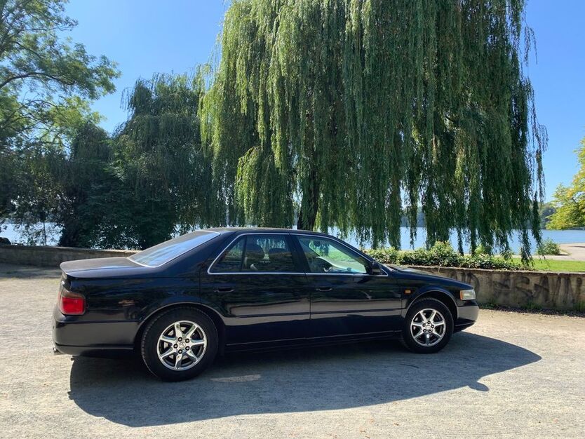 Cadillac STS 250.000 km 7.900 € Hannover 30159
