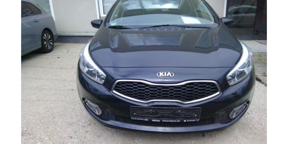 Kia ceed / Ceed 150.000 km 5.590 &euro; Hannover 30165