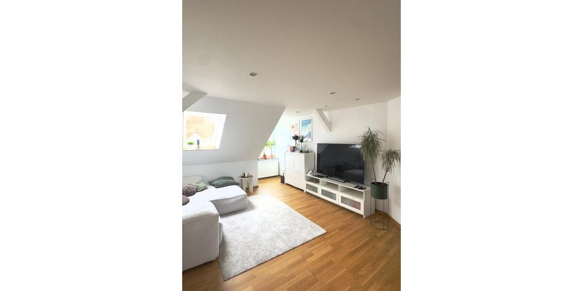 Dachgeschoßwohnung Hannover Bult - 3 Zimmer, 78 m&sup2;, 1.095&euro; | Angebot:26327302