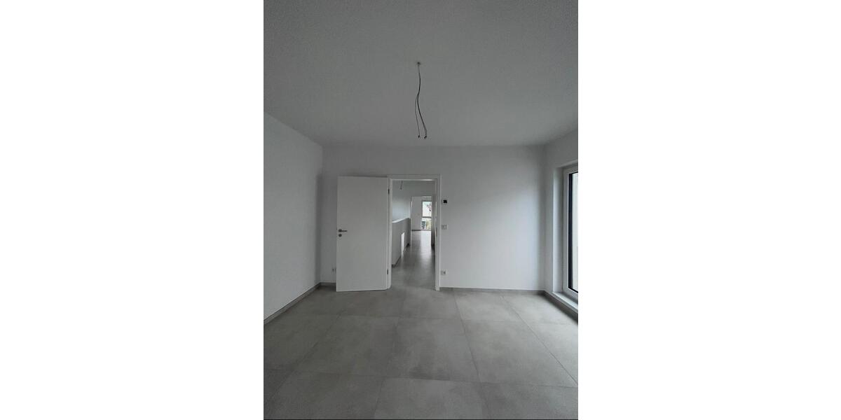 Doppelhaushälfte Burgwedel - 5 Zimmer, 140 m&sup2;, 1.650&euro; | Angebot:24357354