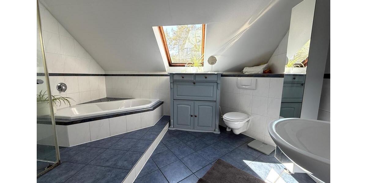 Anwesen 16000qm 2 Häuser Werkstatt Teich Wiesen Wald Burgwedel zimmer