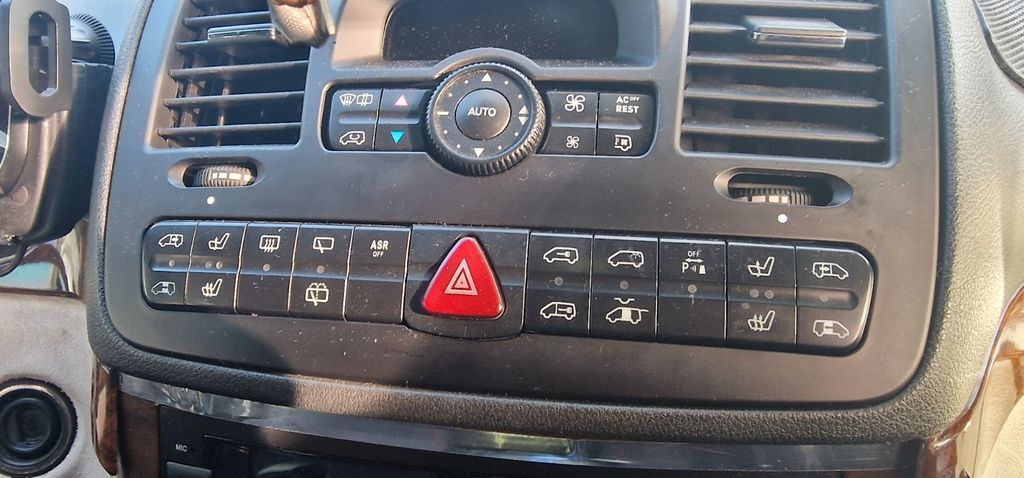 Mercedes-Benz Viano 303.000 km 10.000 € Sarstedt 31157