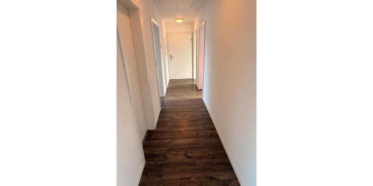 Dachgeschoßwohnung Hannover Buchholz-Kleefeld - 4 Zimmer, 80 m&sup2;, 1.100&euro; | Angebot:25489096