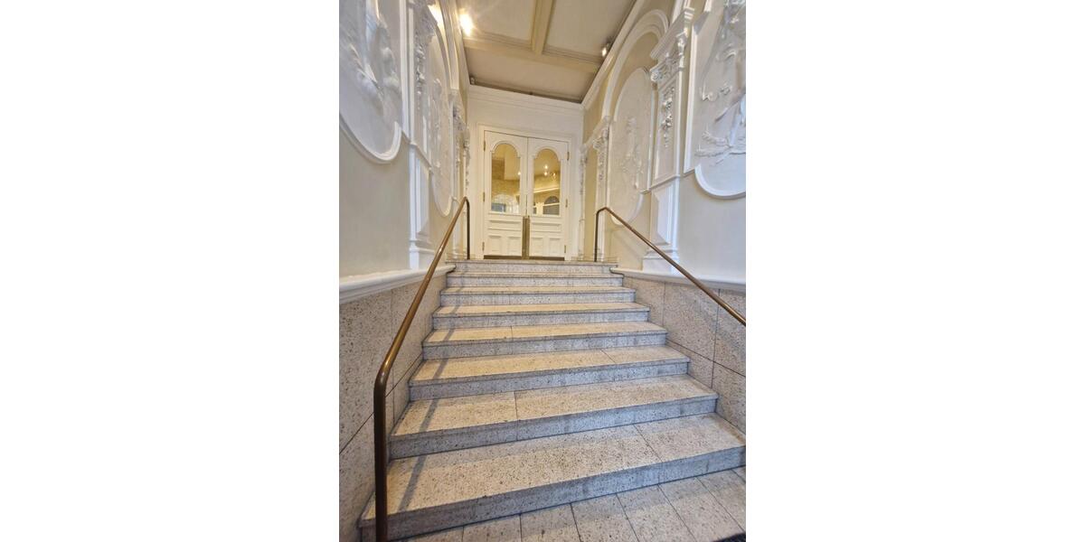 Etagenwohnung Hannover Vahrenwald-List - 2 Zimmer, 110 m&sup2;, 1.890&euro; | Angebot:26545120