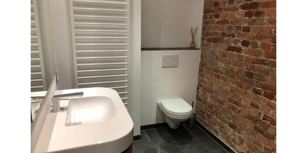 Einfamilienhaus Langenhagen - 8 Zimmer, 315 m&sup2;, 2.890&euro; | Angebot:24646854