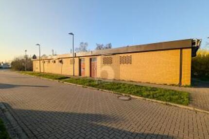 HISTORISCHES BAHNHOFSGEBÄUDE IN ZENTRALER LAGE - Gewerbeobjekt Giesen | Angebot:27298116