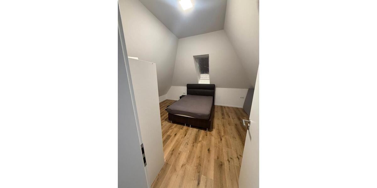 Etagenwohnung Langenhagen Engelbostel - 3 Zimmer, 85 m&sup2;, 900&euro; | Angebot:26005667