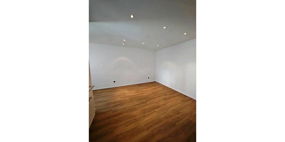 Etagenwohnung Hannover Linden-Limmer - 4 Zimmer, 90 m&sup2;, 1.100&euro; | Angebot:26682916