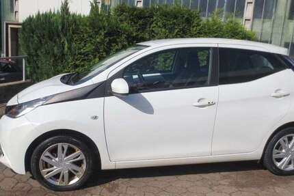 Toyota Aygo 88.000 km 9.250 &euro; Hannover 30179