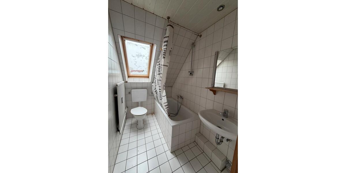 Dachgeschoßwohnung Neustadt am Rübenberge - 3 Zimmer, 61 m&sup2;, 610&euro; | Angebot:26041139