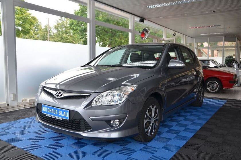 i30