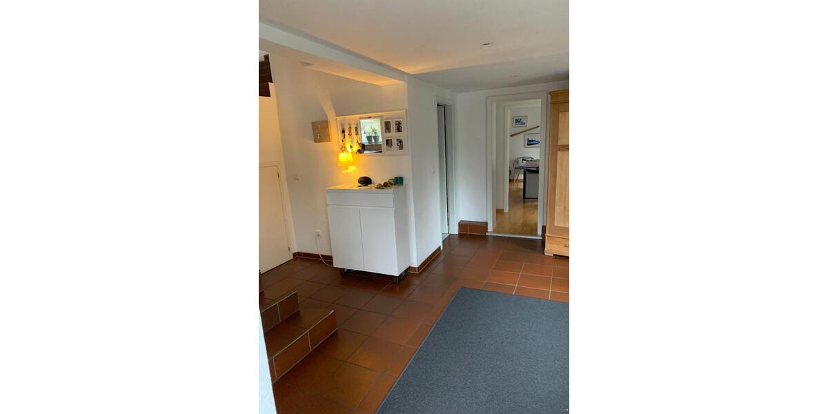 Wunderschönes, großzügiges Haus mit EBK, Sauna, Balkon und Kamin 8 zimmer