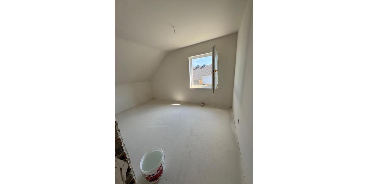 Etagenwohnung Lehrte - 4 Zimmer, 110 m&sup2;, 1.300&euro; | Angebot:26167845