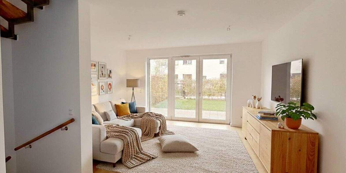 FAMILIEN AUFGEPASST: Modernes Reihenendhaus mit 4,5 Zimmern, 2 Bädern, EBK, Terrasse, Keller u.v.m. in Hannover 4 zimmer