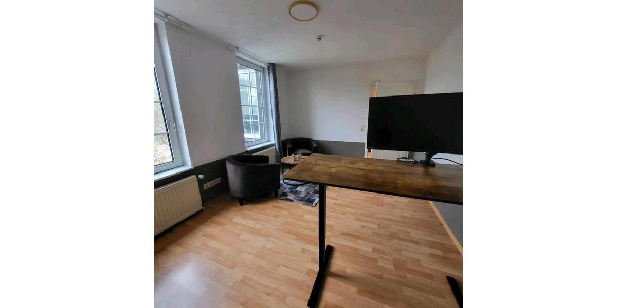 Helle Büroräume Praxis Atelier Hobby Raum zu vermieten zimmer