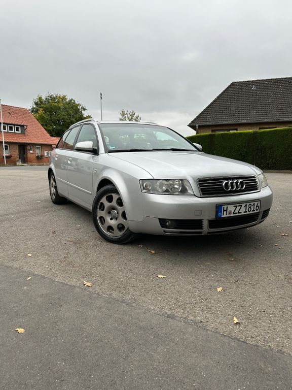Audi A4 200.000 km 3.200 € Pattensen 30982