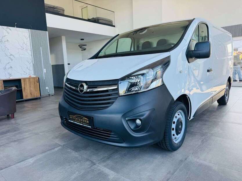 Opel Vivaro 28.000 km 17.990 € Seelze 30926