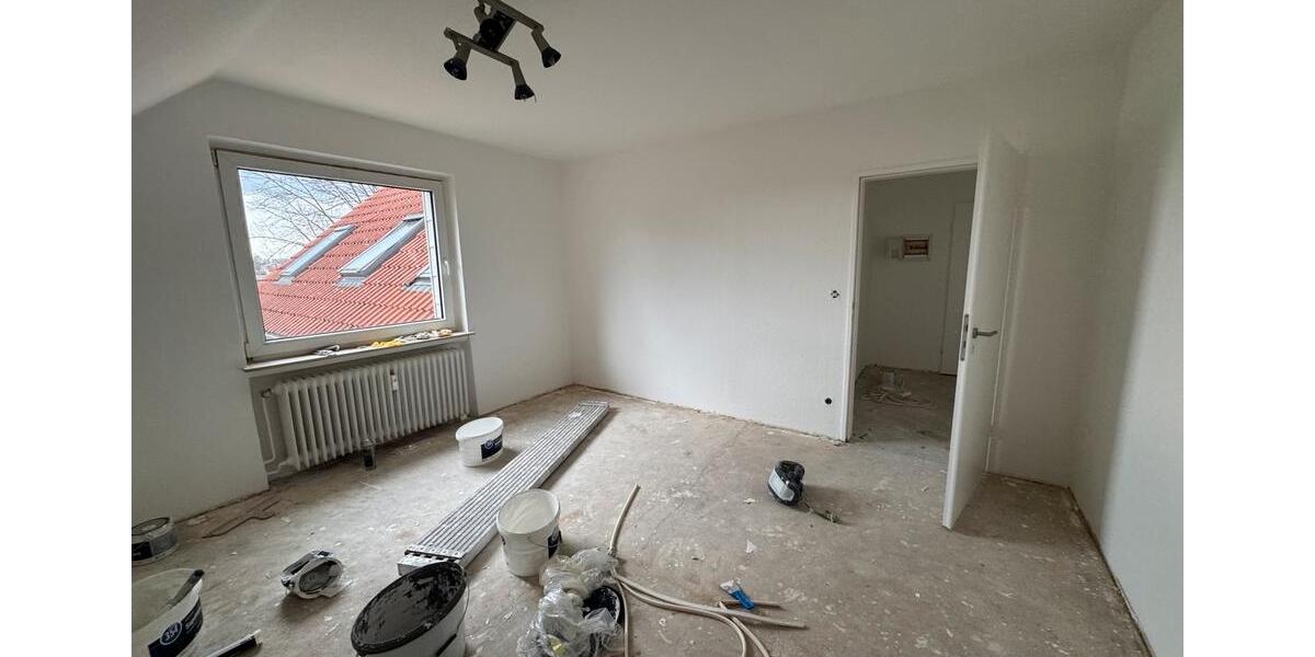 Dachgeschoßwohnung Lehrte - 3 Zimmer, 75 m&sup2;, 812&euro; | Angebot:25547945