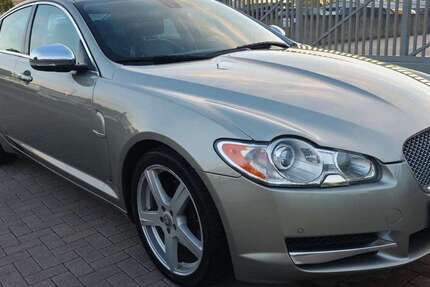 Jaguar XF 182.000 km 8.650 &euro; Hannover 30179
