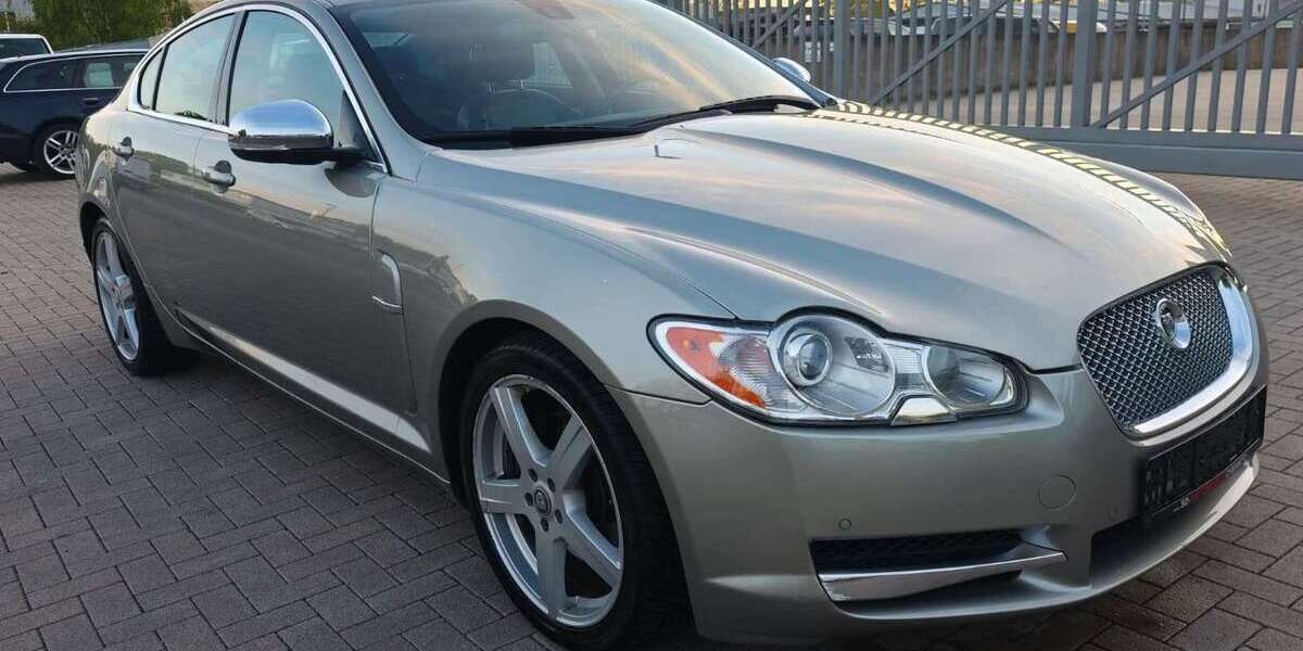 Jaguar XF 182.000 km 8.650 &euro; Hannover 30179