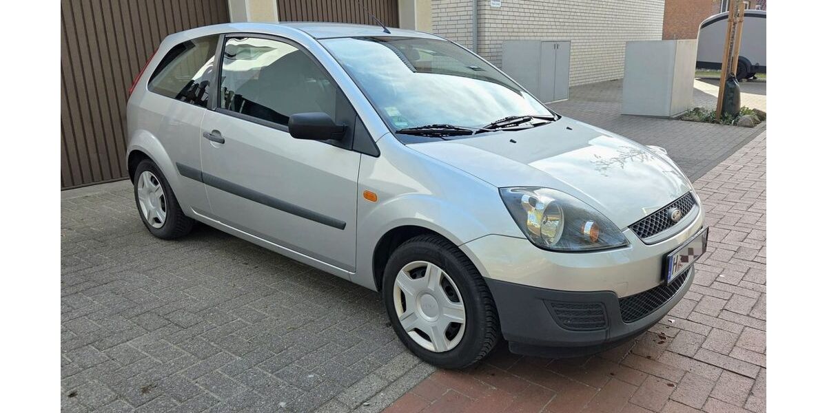 Ford Fiesta 139.470 km 1.950 &euro; Langenhagen 30855